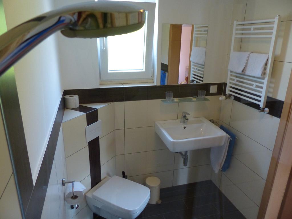 Haus Der Gastlichkeit Otel Ratingen Dış mekan fotoğraf
