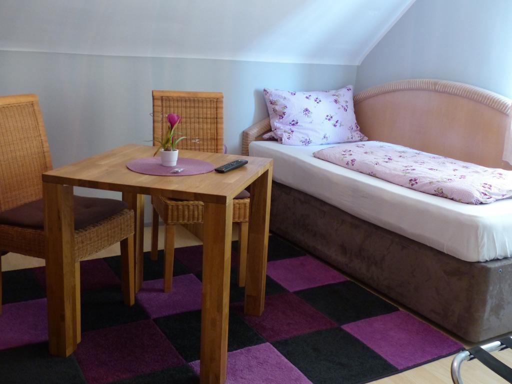 Haus Der Gastlichkeit Otel Ratingen Dış mekan fotoğraf